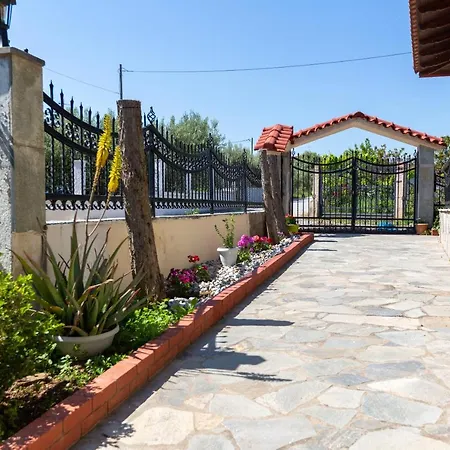 Familia House Сasa de vacaciones Nea Kallikrateia